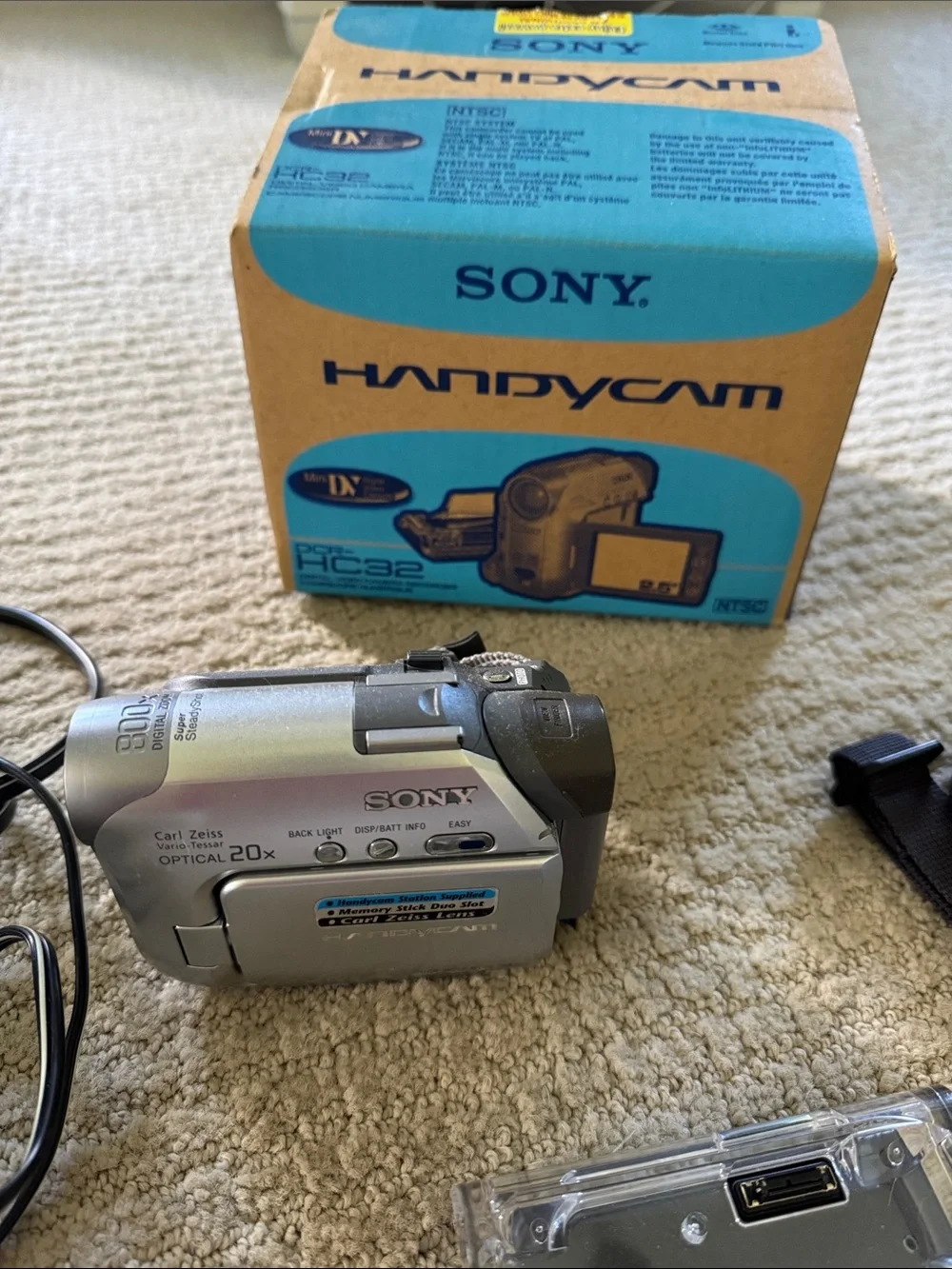 Sony DCR-HC32 Mini DV Handycam
